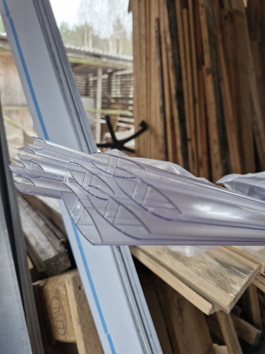 Łącznik do poliwęglanu komorowegoi litego na dach lub ścianę  dl3m