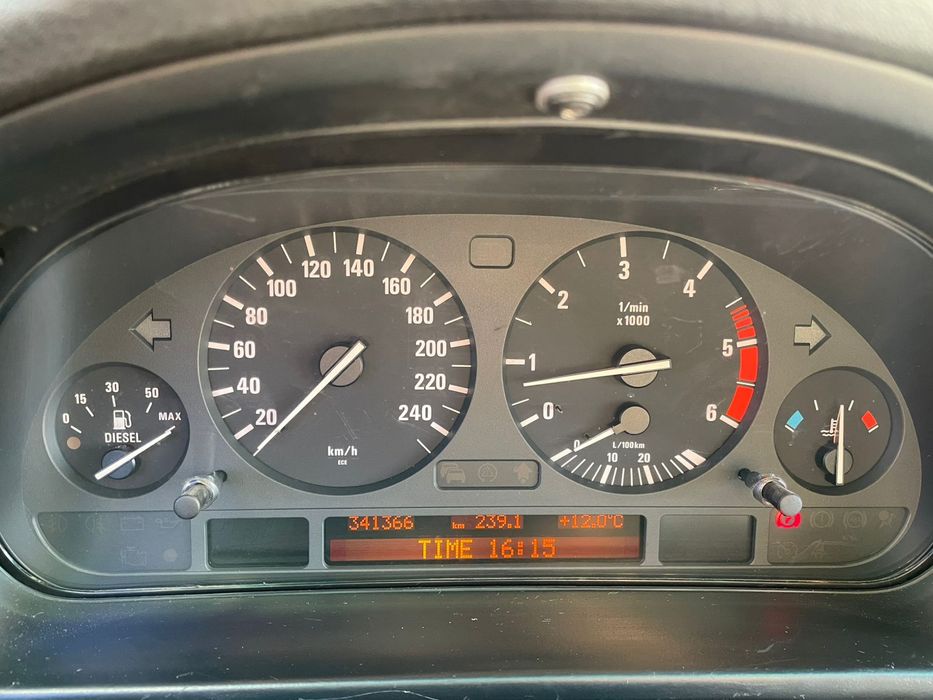 BMW 525 e39 2001 БМВ Е39 2.5 М57