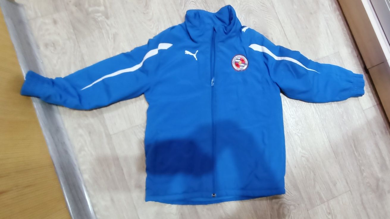 Куртка Puma на возраст 7-8 лет