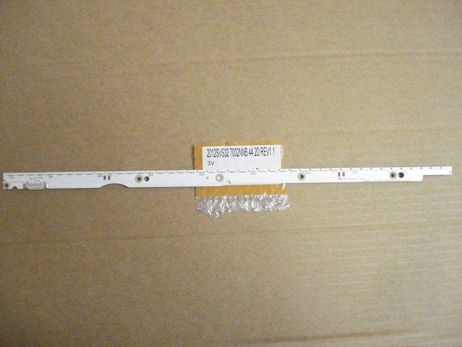 Планка подсветки 2012VS32 7032NNB 44 2D REV1.1