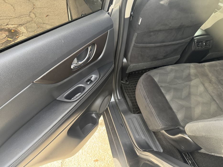 Ніссан Рог Nissan Rogue