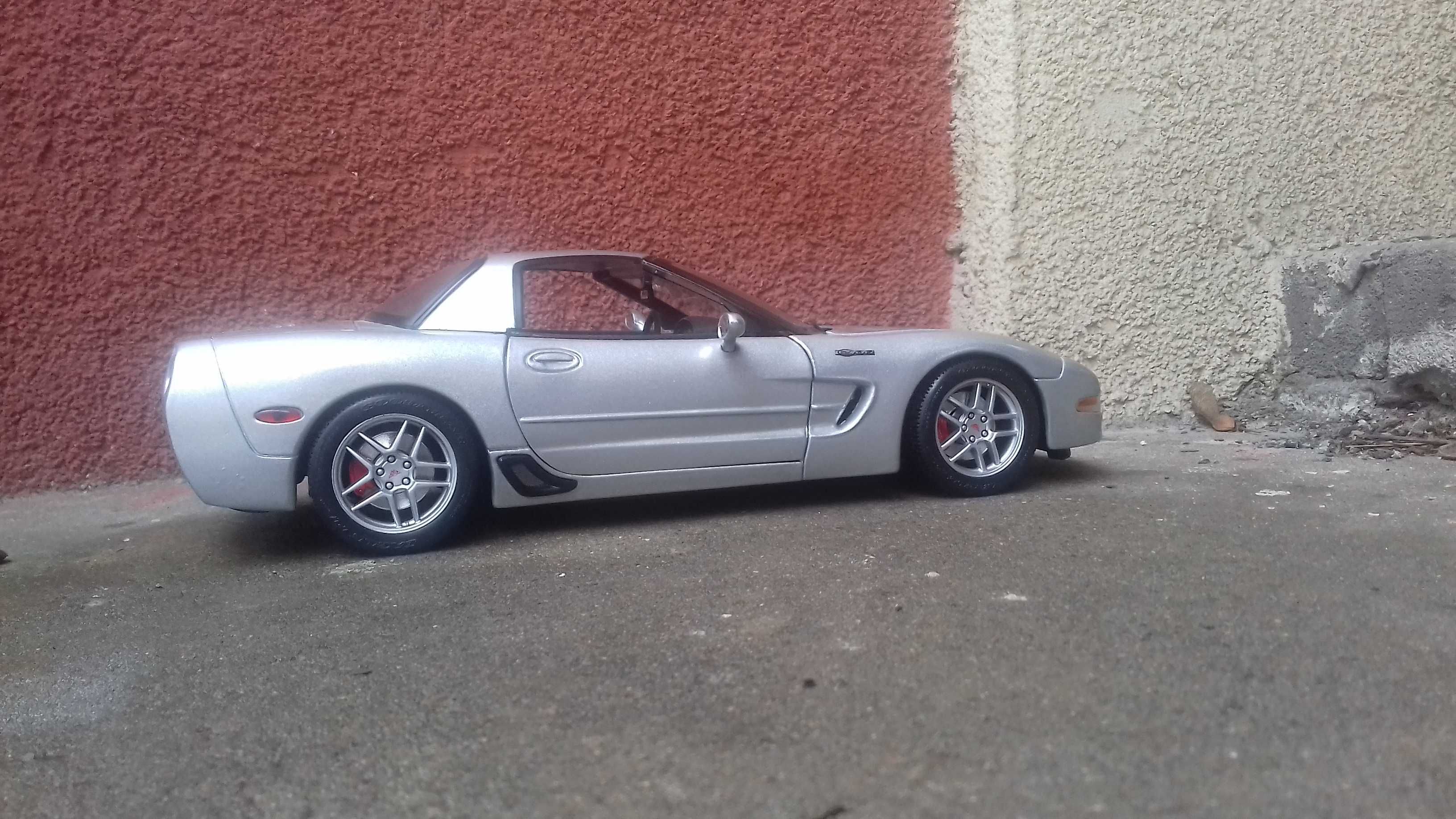 Chevrolet Corvette C5 Z06 2001 Maisto 1:18 model samochodu