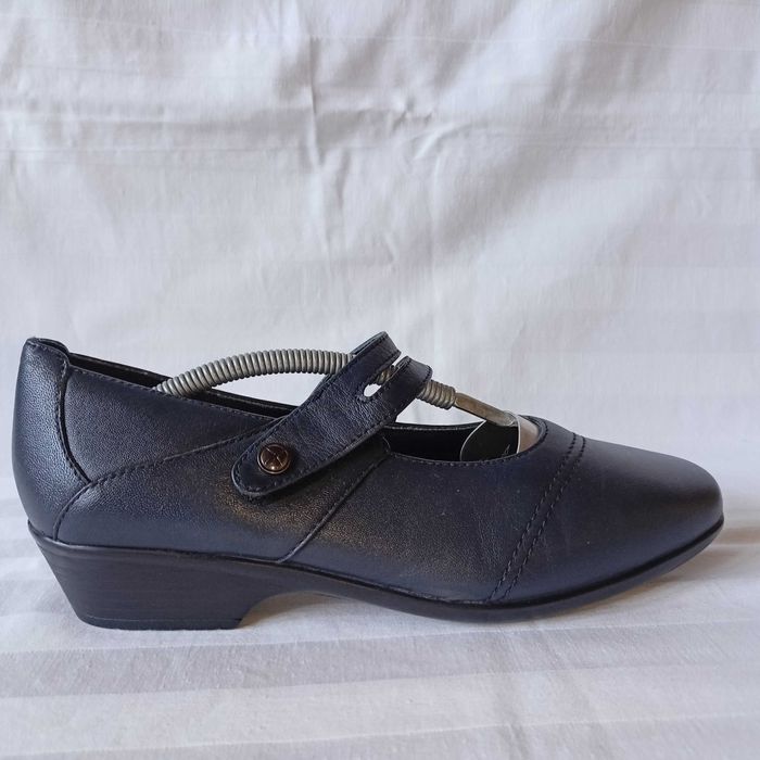 Pavers roz. 42 /UK 8/- dł. wkł.27 cm- skóra- nowe