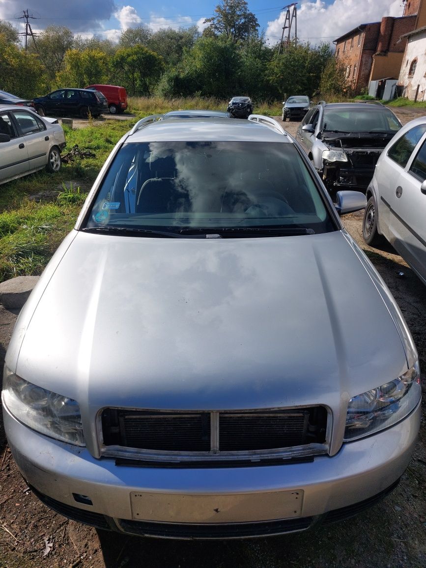 Audi A4 B6 Maska pokrywa silnika Srebrna LY7W