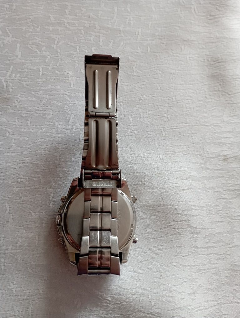 Zegarek lorus analogowo-kwarcowy