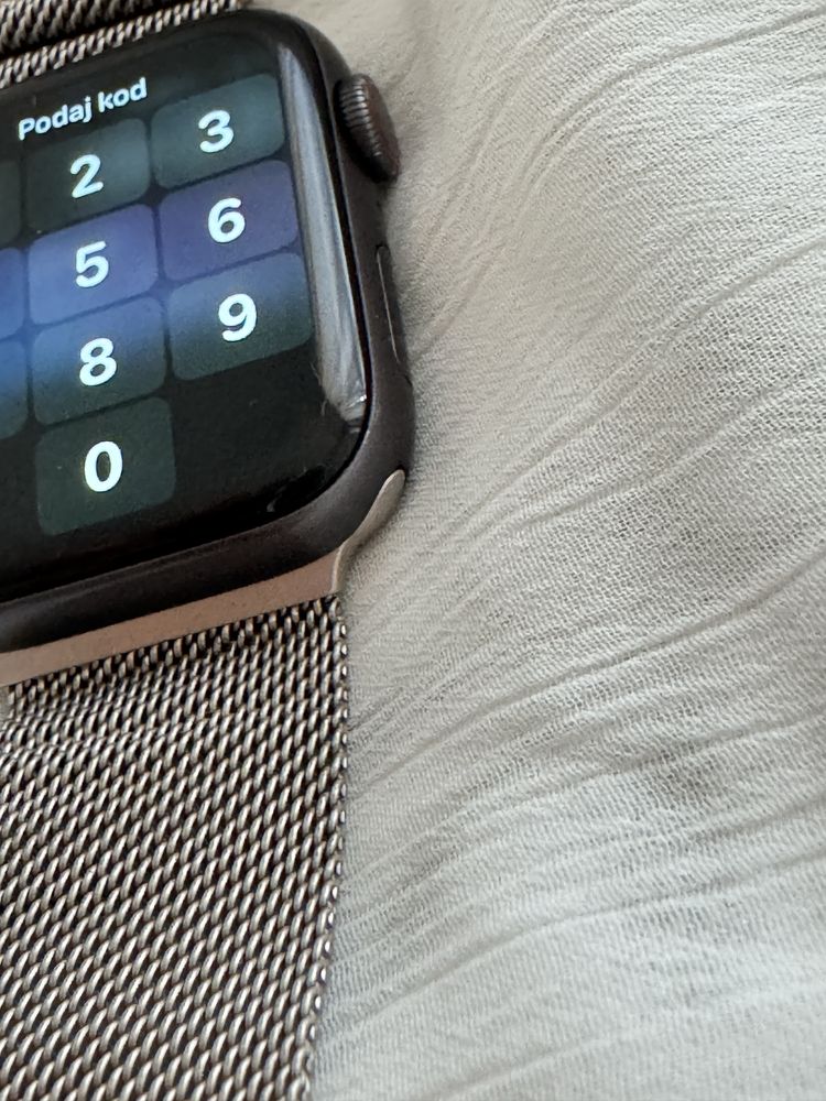 Apple Watch Series 6 (GPS + Cellular) 44mm