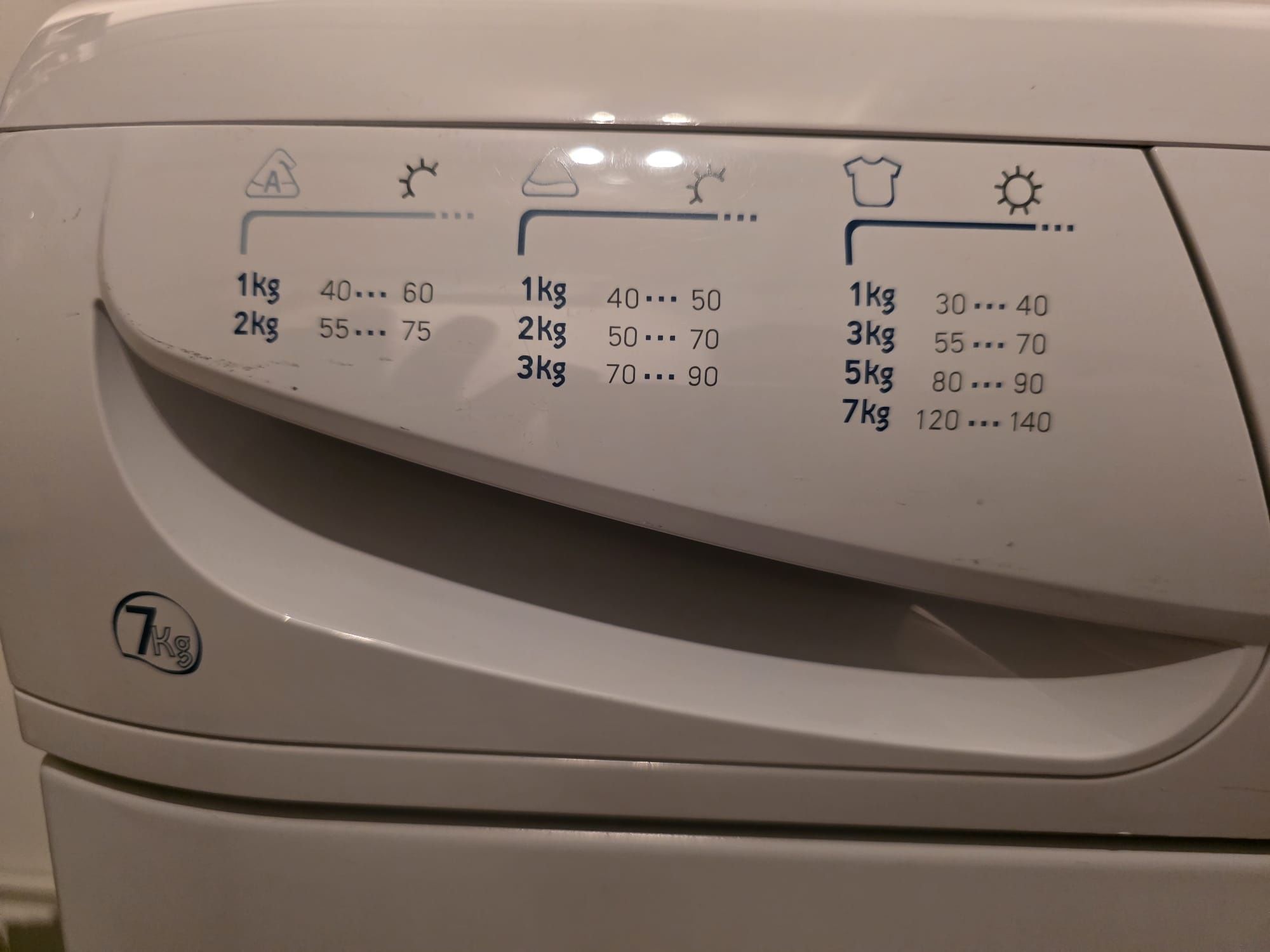 Máquina de secar a roupa Ariston 7 kg