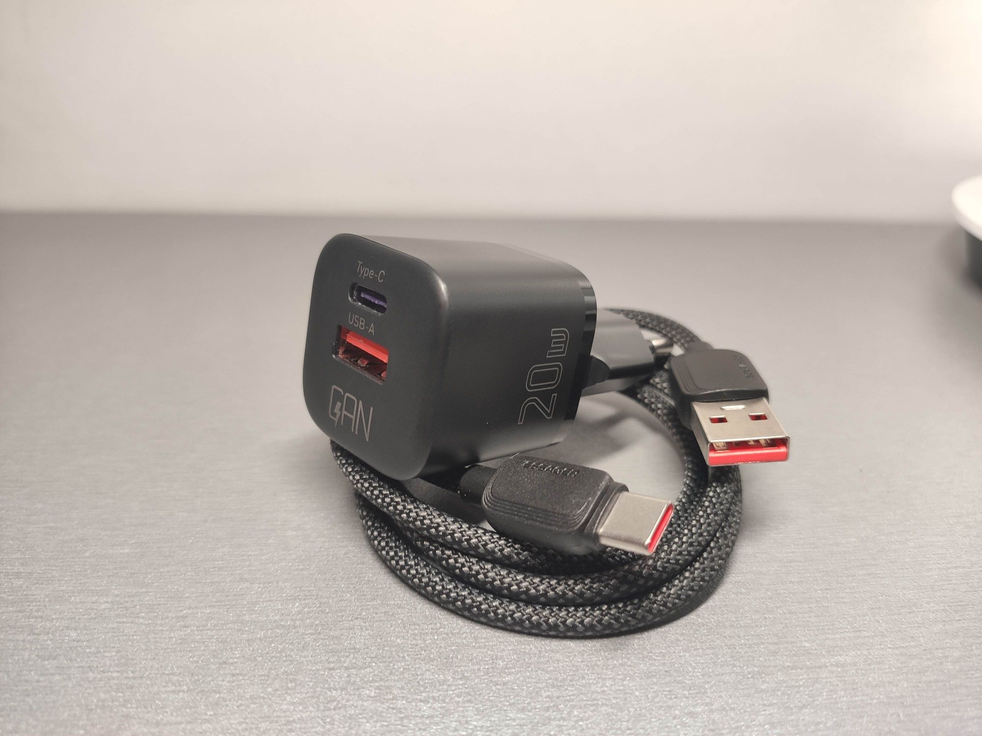 Комплект зарядное устройство GaN Essager 20w+ кабель TypeC 7A