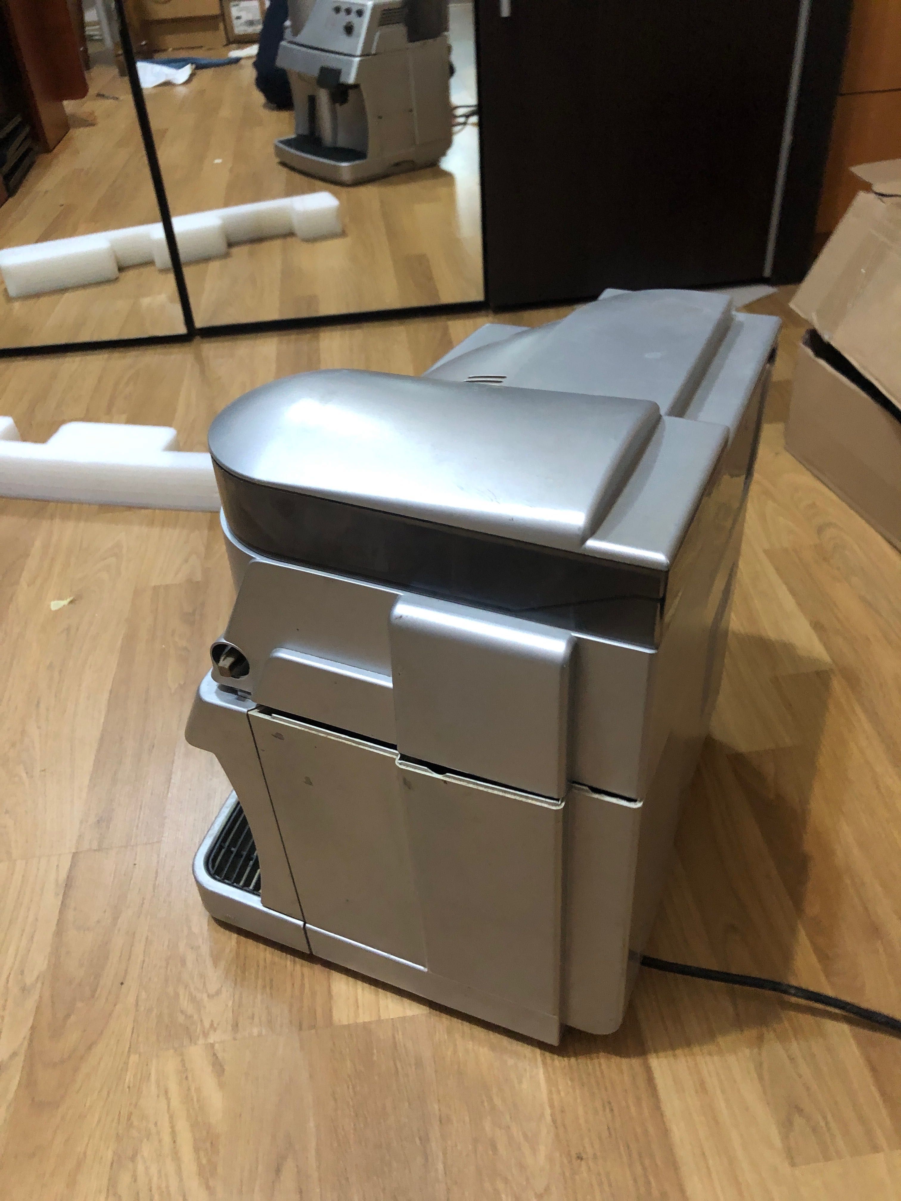 Кавоварка saeco via torretta 230  SUP 018C