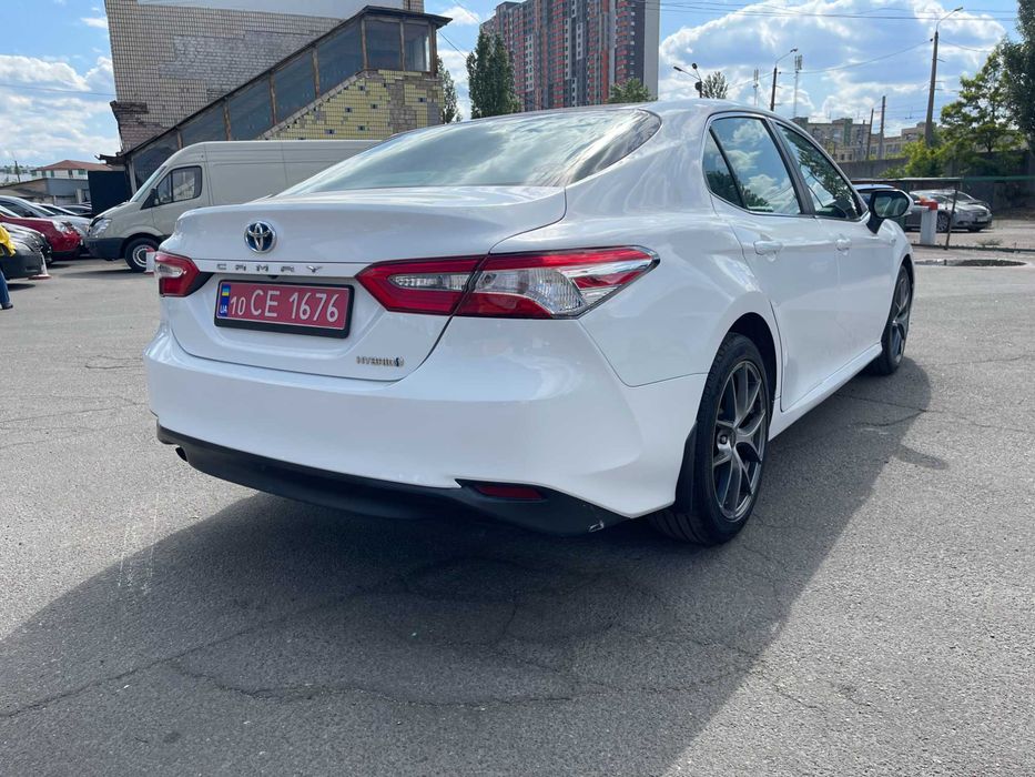 Продам Toyota Camry 2019