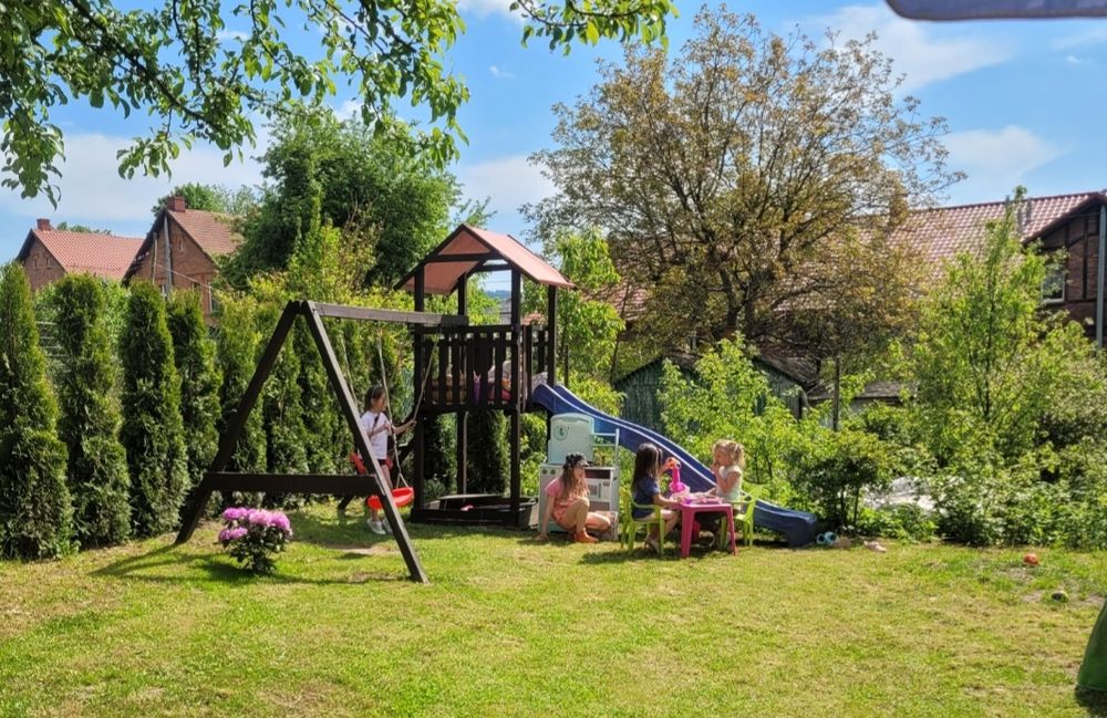 Oddam drewniany plac zabaw dla dzieci na ogródek