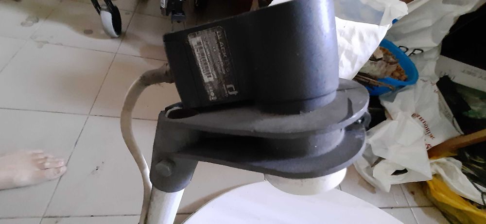 Продам супутникову тарілку з головкою конвертером