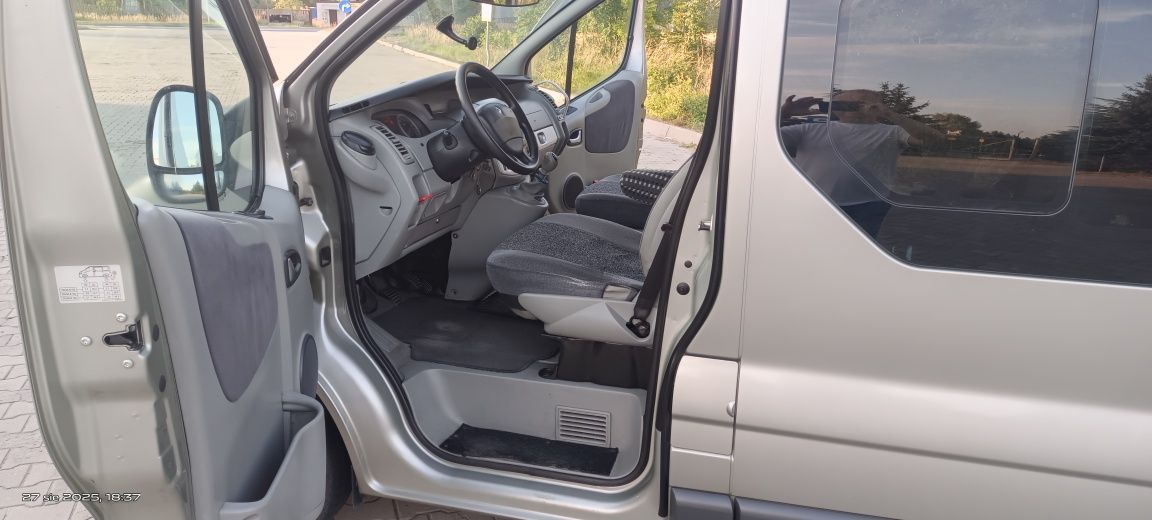 Renault Trafic 2009 rok Bogate wyp. Przeb. 209 tyś  Jeden właś. 10 lat
