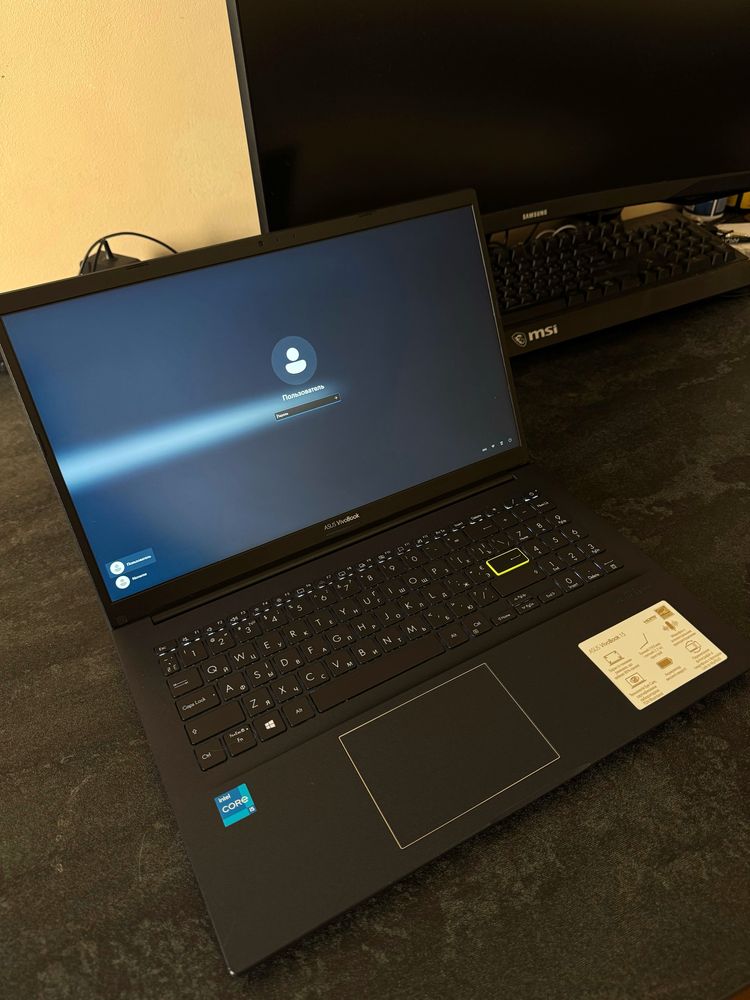 Asus VivoBook 15