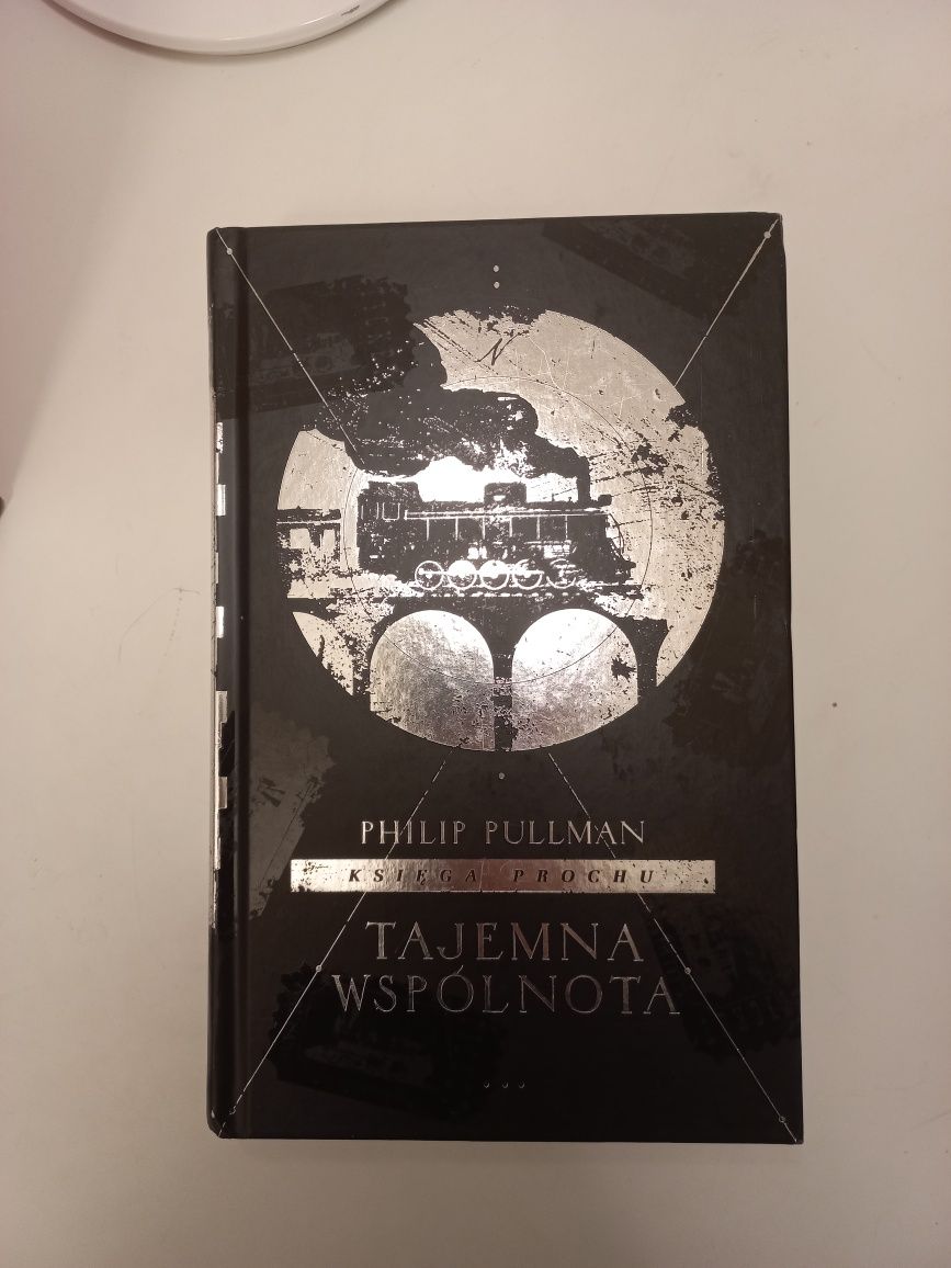 "Tajemna Wspólnota, księga prochu" philip Pullman