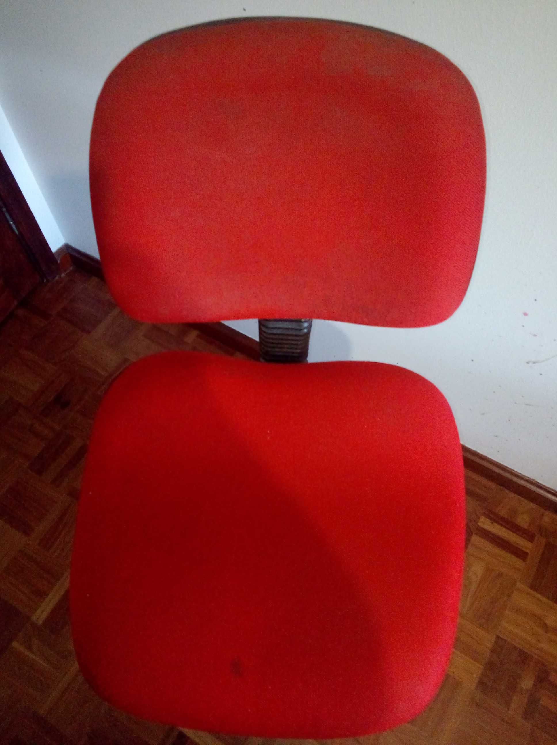 Cadeira para estirador ajustável