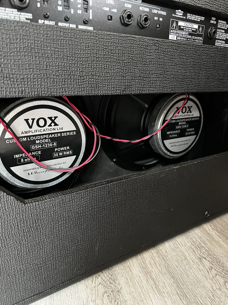 Vox AC30 CC2 wzmacniacz gitarowy stan bardzo dobry. Lampowe combo