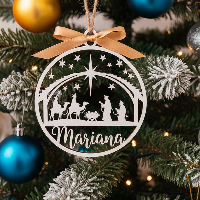 Bolas de Natal em Madeira Personalizadas com Nome – para Presente”