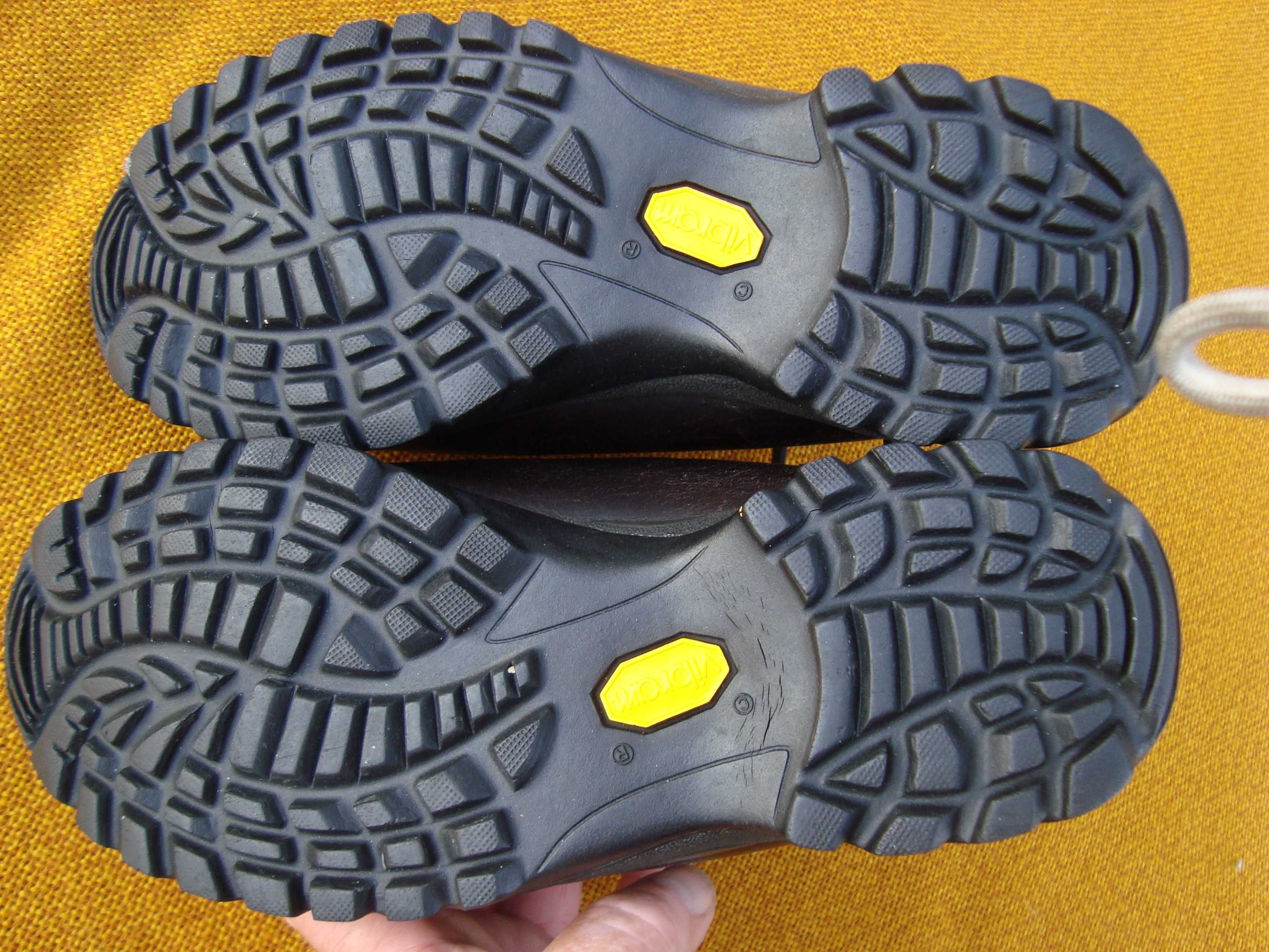 buty górskie skóra Merell roz 35-23 cm-Gore Tex mod Mr2