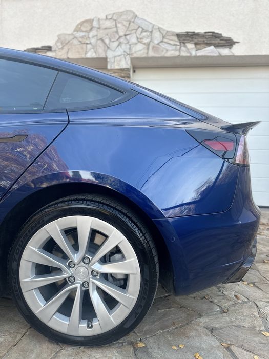TESLA MODEL 3 2022 м/р | LFP | Тепловий насос | Обвіс | R19