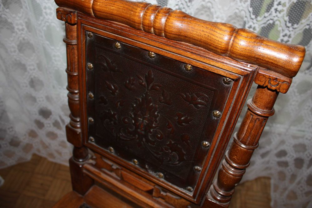 Piękny stół + 4 krzesła politura orzech, meble eklektyczne