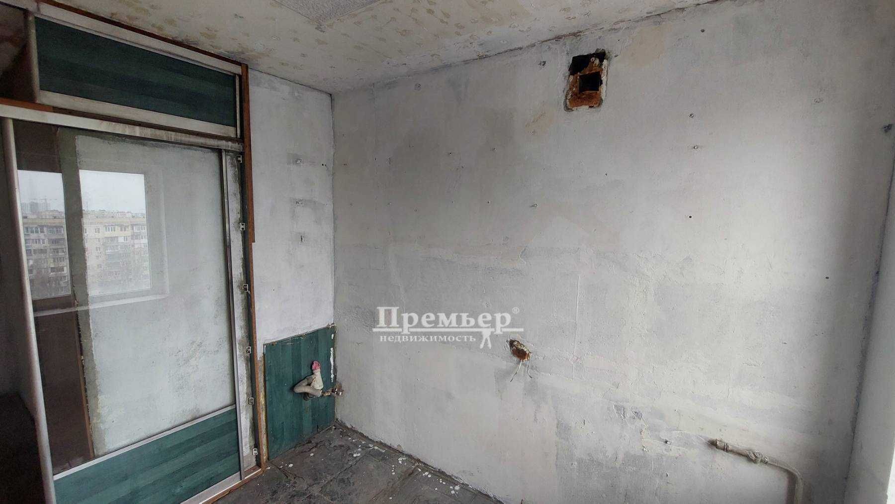Продам 2-х кімнатну квартиру на Кримському бульварі