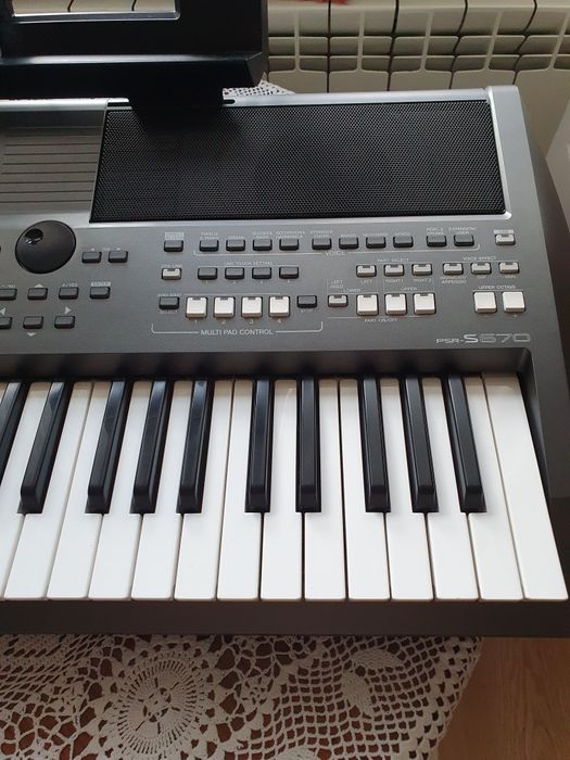 Keyboard YAMAHA PSR-S 670