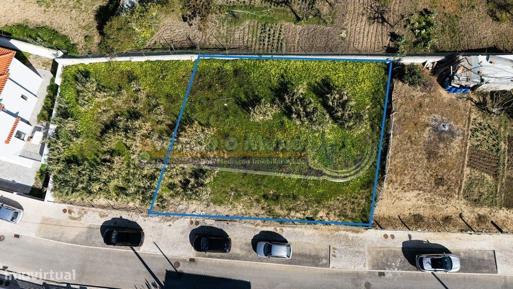 Terreno com projeto em aprovação para moradia T3 em Alhandra (ALH023)