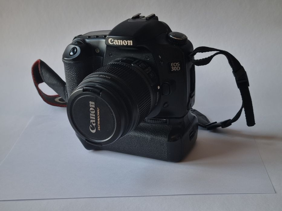 Canon 30d + grip + 18-55mm kit