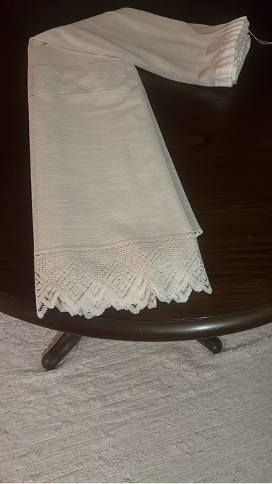 Cortinado branco ; cumprimento 2x54-largura 2x12