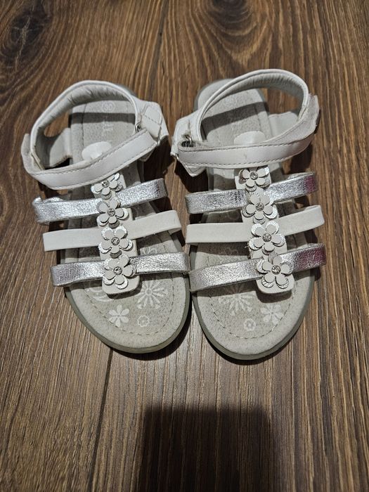 Sandały i balerinki dziewczęce