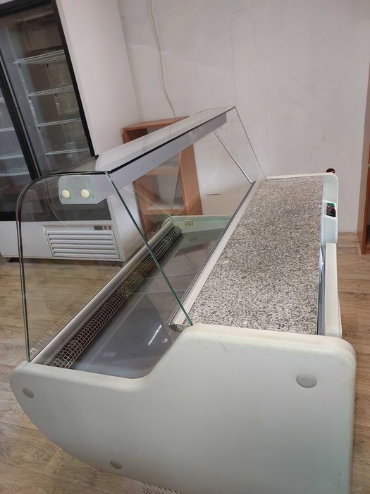 Lada chlodnicza Es System