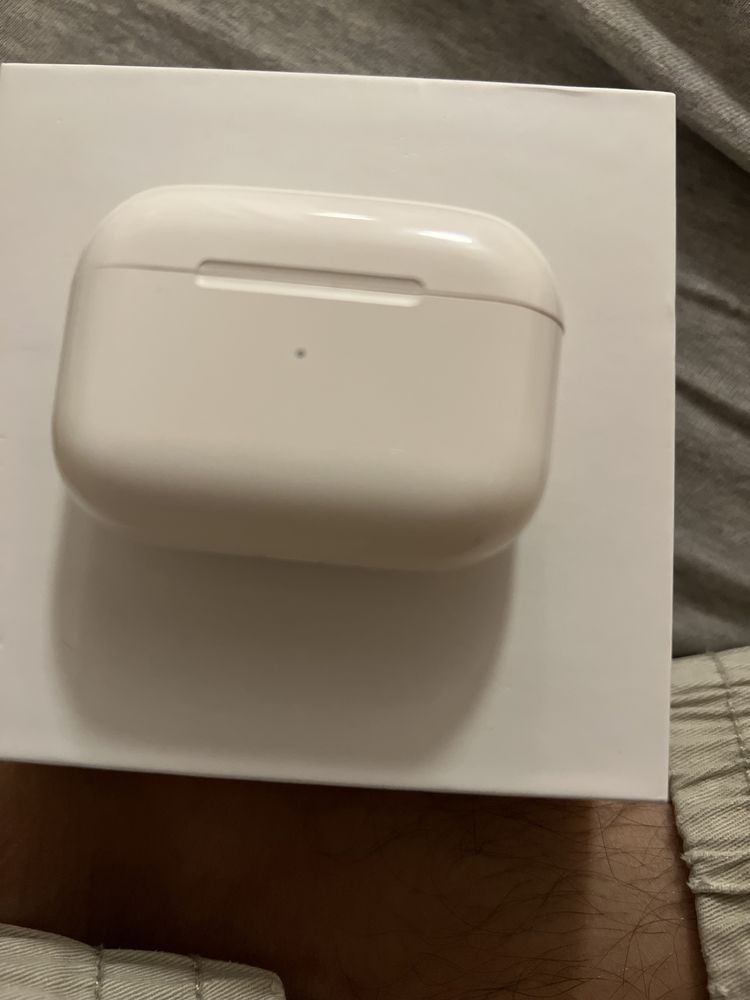 300 zloti for good condition Airpods Pro