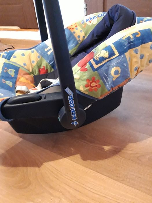 Nosidelko Maxi Cosi