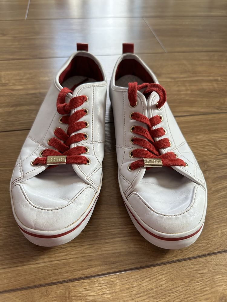 Trampki Guess rozmiar 37,5