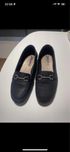 Sapatos 24 horas como novos