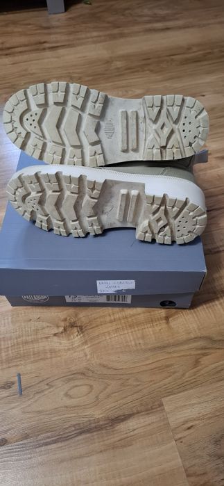 Buty Palladium rozmiar 39 damskie