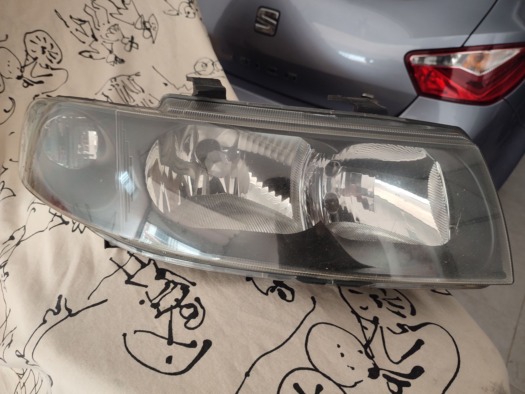 Farol Frontal Esq SEAT Leon/Toledo