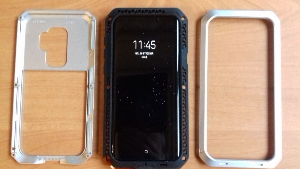 etui pancerne na telefon