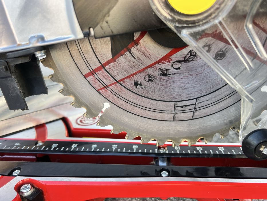 Торцювальна пила з протяжкою  Einhell TC-SM 2131/2 Dual