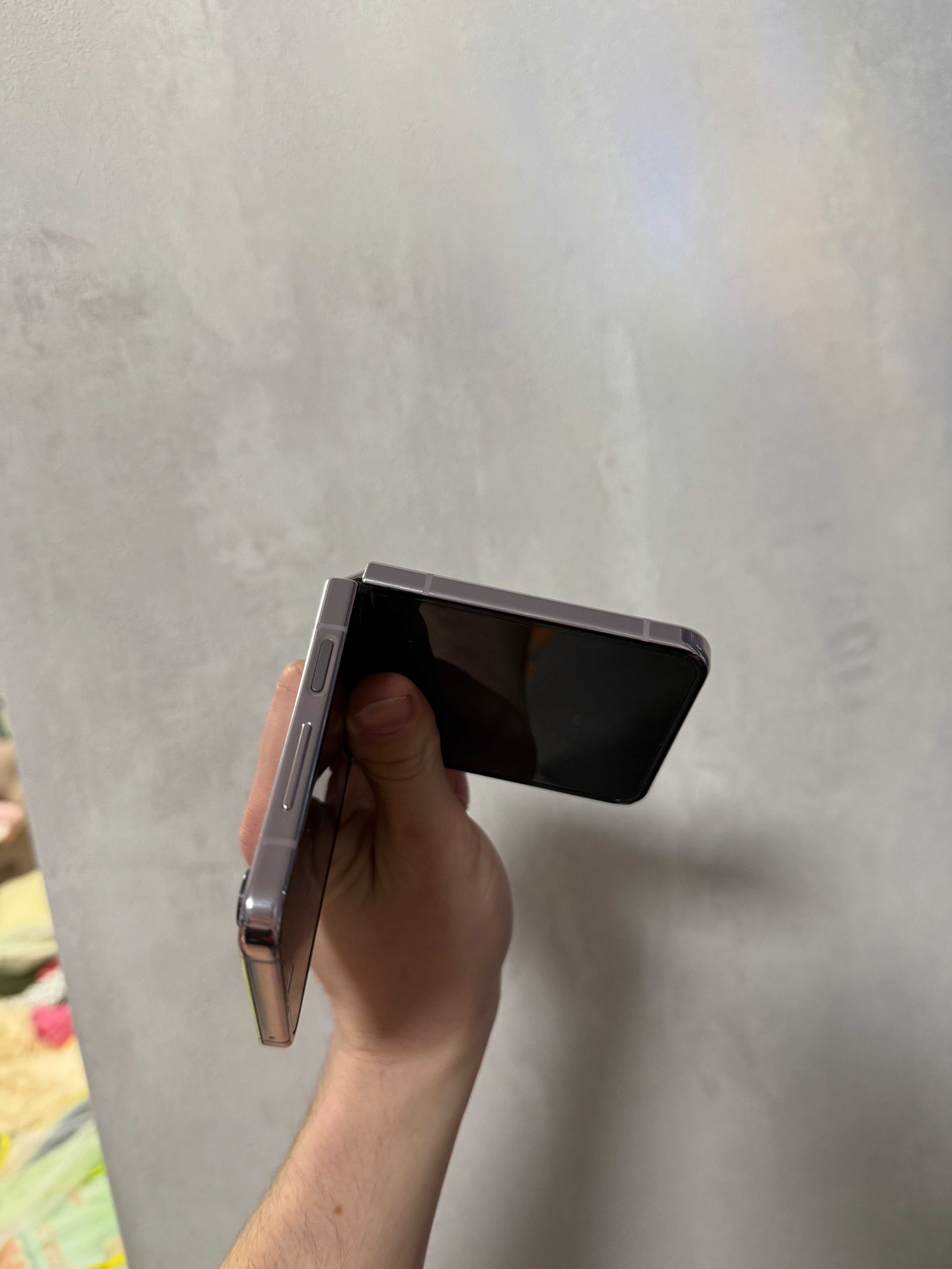 Samsung Z Flip 5 8/256GB стан нового TRADE-IN