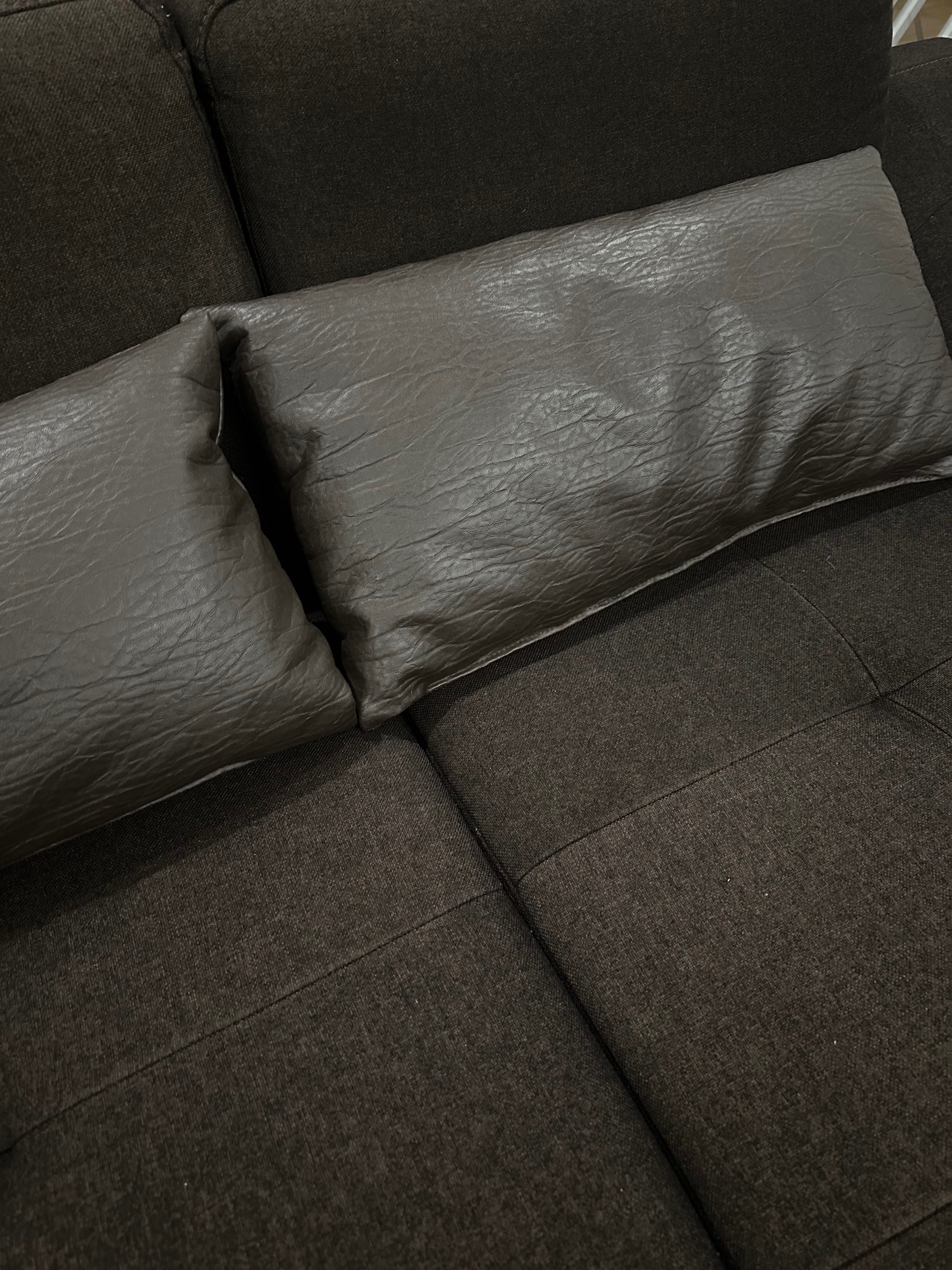 Sofá com chaise longue
