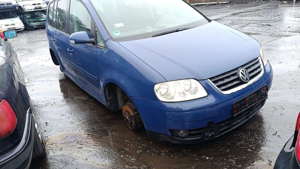 35540 volkswagen touran 1.9 TDI BKC na części skrzynia GQN lakier LL5M