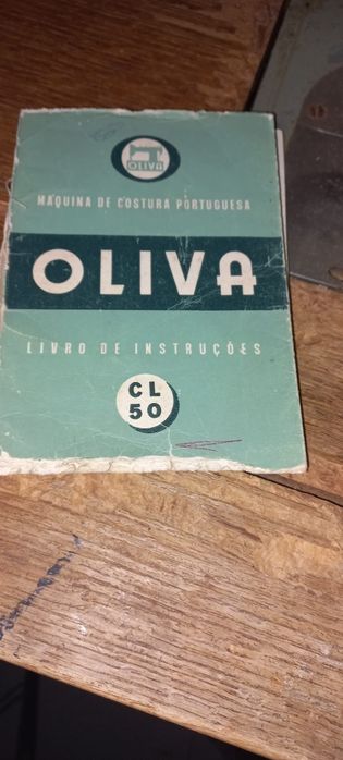 Máquina de costura OLIVA