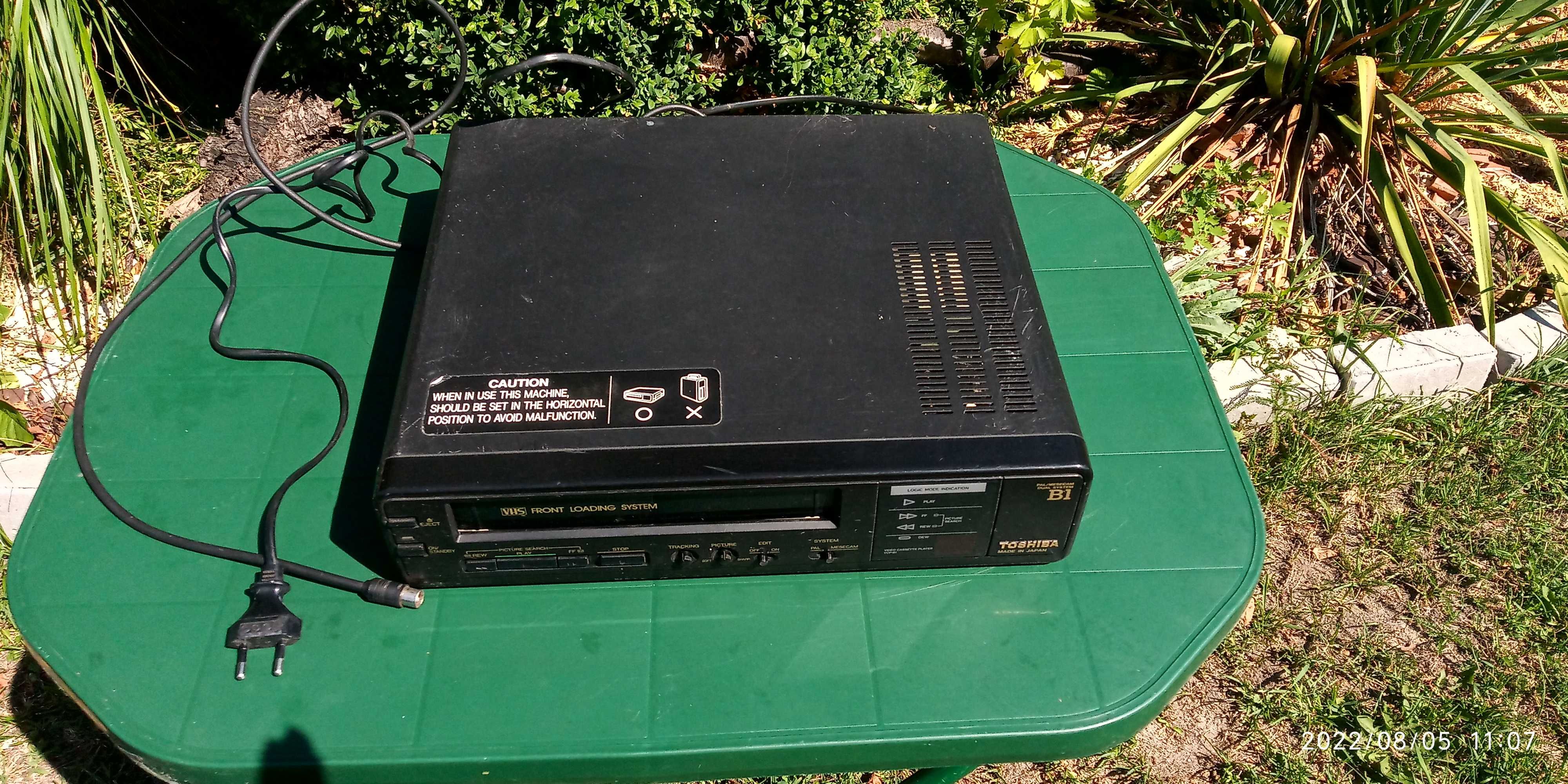 Odtwarzacz VHS Video na duże kasety TOSHIBA B1