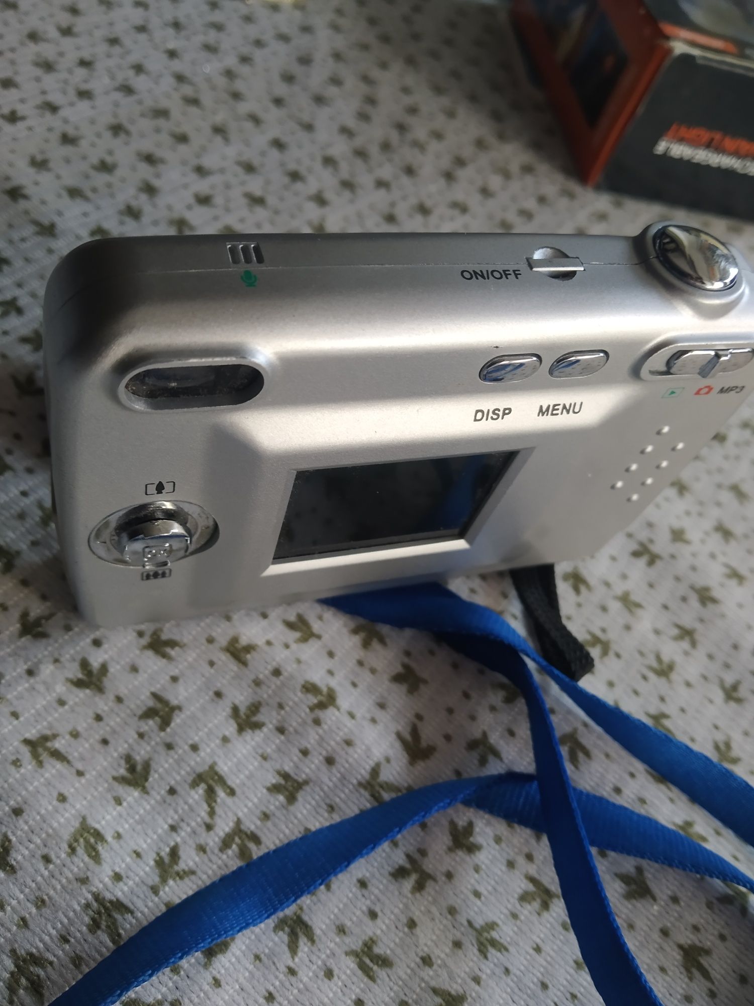 Продам дзеркальнийфотоапарат Canon EOS 300V