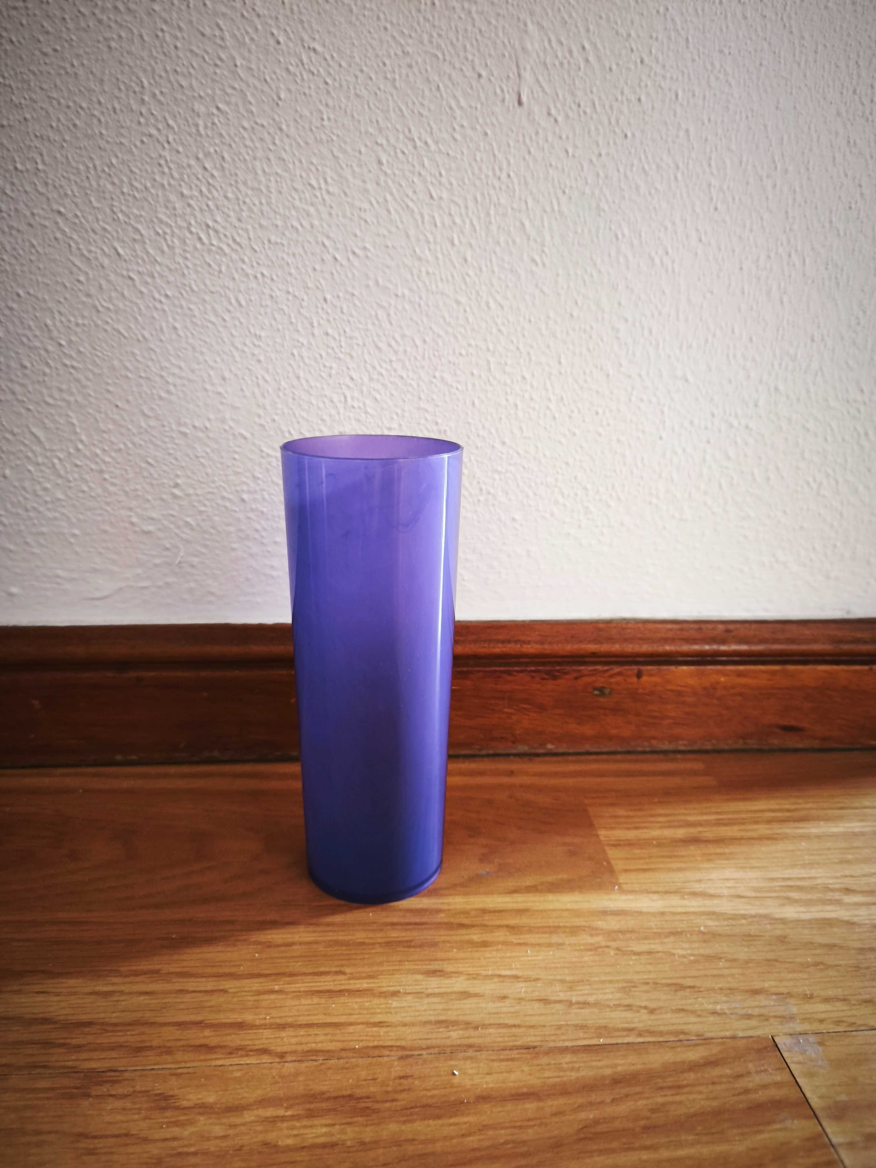 Copos para festa roxo