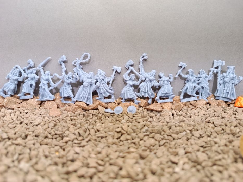 12x Figurki pasujące do gier RPG Warhammer Mordheim Sisters