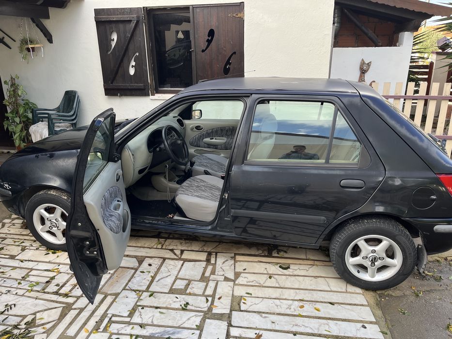 Mazda 121 1.25 gasolina