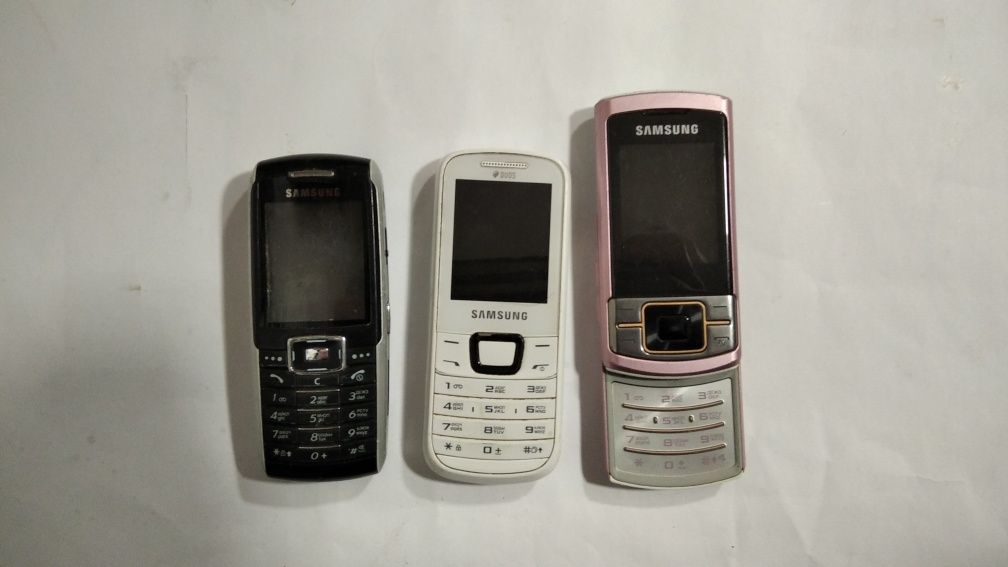 Samsung Galaxy S4J5 i9506M-J320H та різні